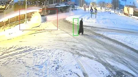 Elazığ'da Karla Kaplı Yolda Kaza