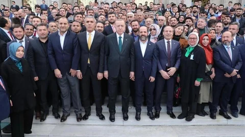 Diyarbakır'da Küresel Liderlik Vurgusu