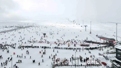 Erciyes Kayak Merkezi 250 Bin Kişiyi Ağırladı
