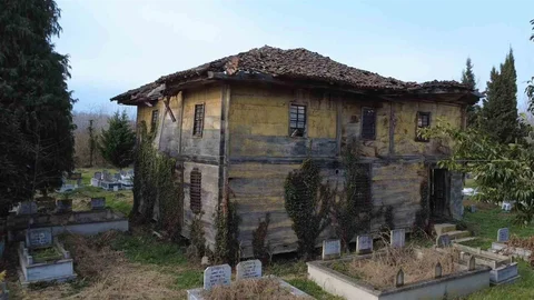 Samsun'da Tarihi Cami Restore Bekliyor
