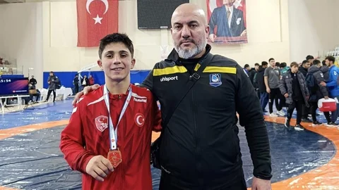 Kendinden Büyük Rakipleri Geride Bıraktı