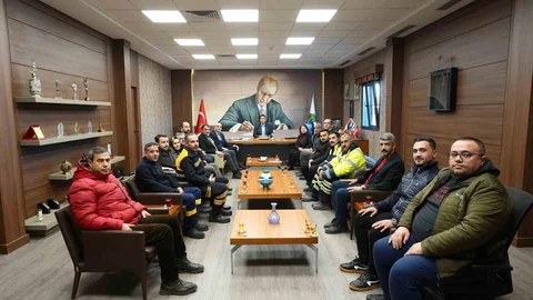 Umut Yılmaz'dan Kar Mesaisine Teşekkür