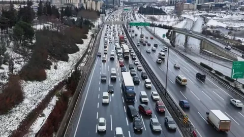 İstanbul'da Yoğun Kar Yağışı Etkisi