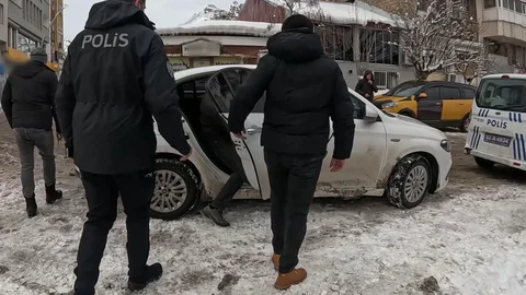 Tunceli'de Çocuklara Alkol Satan Büfe Sahibi Yakalandı