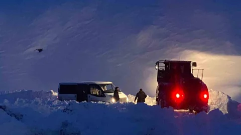 Malatya'da 53 Mahallede Yol Açıldı