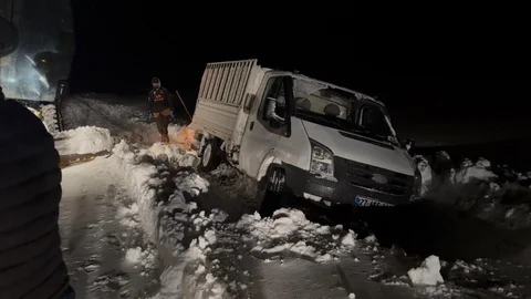 Patnos'ta Kar ve Tipi Yaşamı Etkiliyor