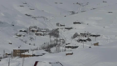 Hakkari'de 229 Yerleşim Yeri Kapandı