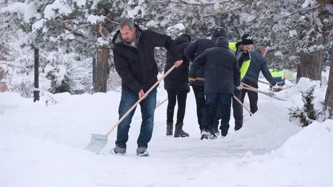 Erzincan'da Karla Mücadele Çalışmaları Devam Ediyor
