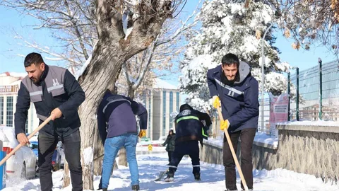 Erzurum'da Karla Mücadele Çalışmaları