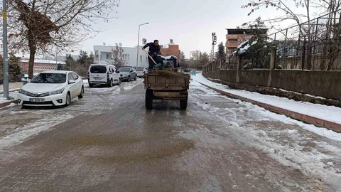 Siirt'te Buzlanmaya Karşı Mücadele Devam Ediyor