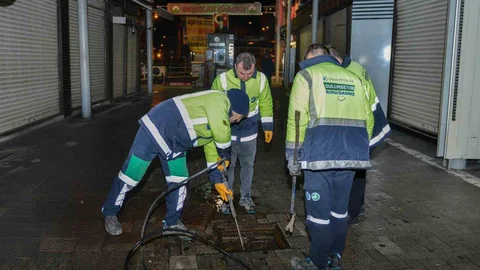 Bursa'da Gece Mesaisi Yapıldı