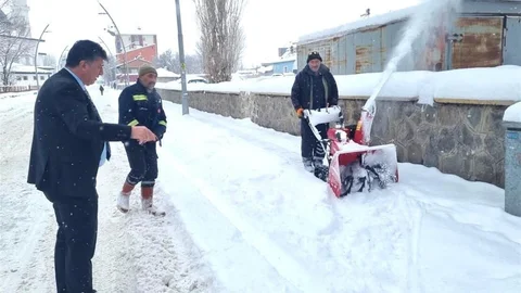 Pasinler'de Karla Mücadele Devam Ediyor
