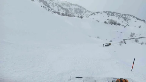 Bingöl'de Çığ Temizleme Çalışması