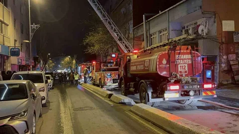 Beyoğlu'nda İş Yerinde Yangın Çıktı