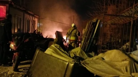 Payas'ta Hurdalık Yangını Kontrol Altına Alındı