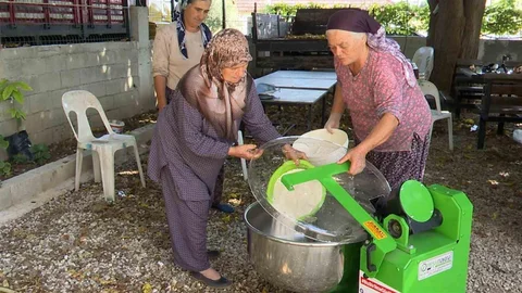 Antalya'da Çiftçilere Ekipman Desteği Verildi