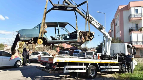 Kepez'de Hurda Araçlar Kaldırıldı