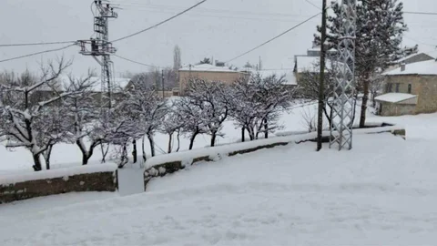 Bayburt'ta Köy Yolu Temizliği