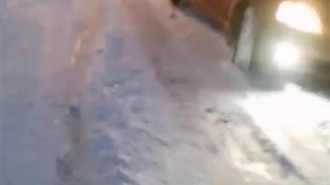 Kars'ta Kara Saplanan Araçlar Kurtarıldı