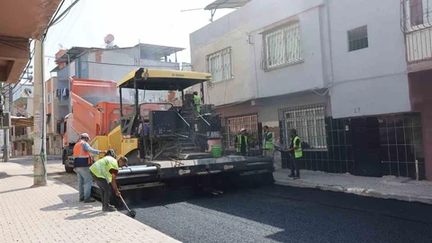 Akdeniz'de Kesintisiz Yol Çalışmaları Devam Ediyor