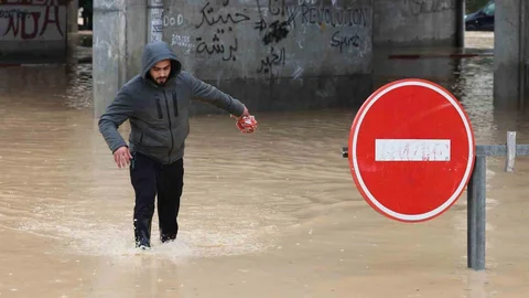 Tunus'ta Tarihin En Şiddetli Yağışı