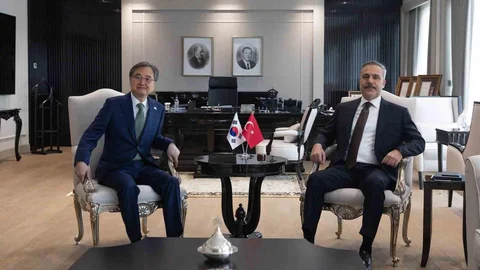 Hakan Fidan Koreli Mevkidaşıyla Görüştü