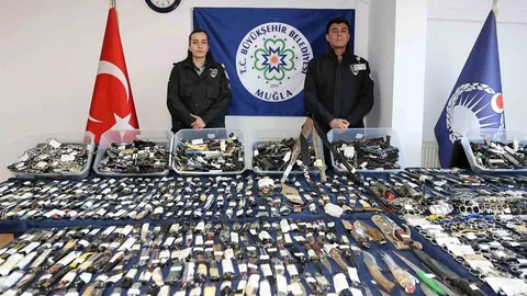 Muğla Otogarlarında Yıl Boyunca Cephanelik Gibi Silah Ele Geçirildi