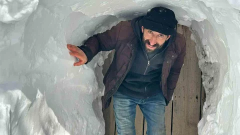 Van'da Kardan Tünel Yaşamı