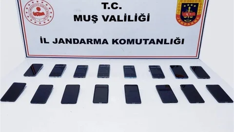 Bulanık’ta Kaçak Cep Telefonu Operasyonu