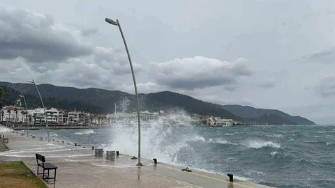 Marmaris'te Fırtına Devam Ediyor