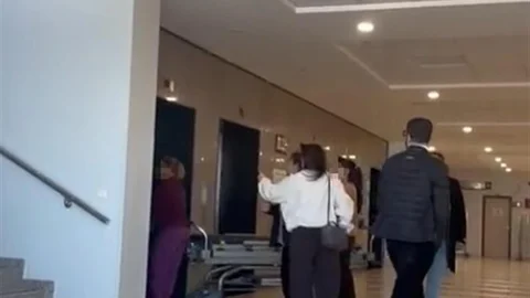 Antalya'da Hasta Yakını ile Asansör Görevlisi Tartıştı