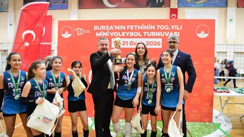 Mini Voleybol Turnuvası Ödülleri Dağıtıldı