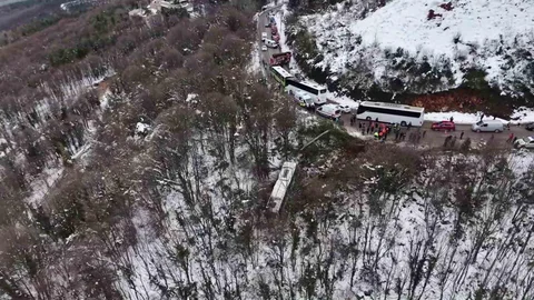 Kartepe'de Otobüs Şarampole Uçtu