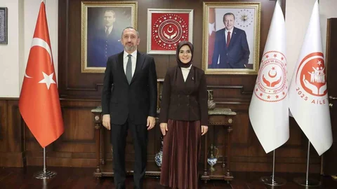 Bakan Göktaş ve Siber Güvenlik Başkanı Önal Görüştü