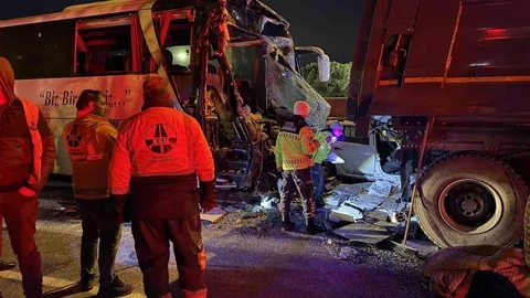 Sakarya'da Zincirleme Trafik Kazası