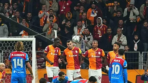 Galatasaray UEFA Şampiyonlar Ligi’nde Puanını Yükseltti