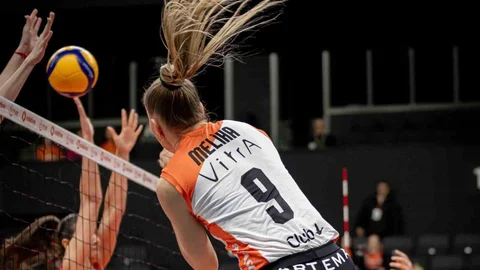 Eczacıbaşı Dynavit Evinde Kazandı