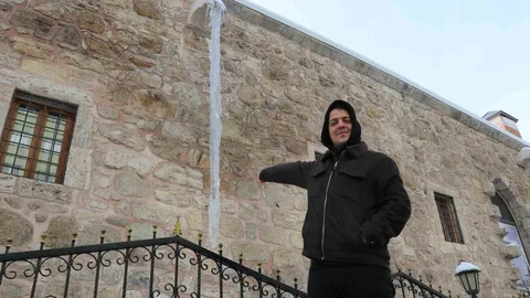 Sivas'ta Buz Sarkıtları Oluştu