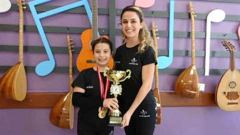 Beş Yaşında Salsa Yolculuğu Başladı