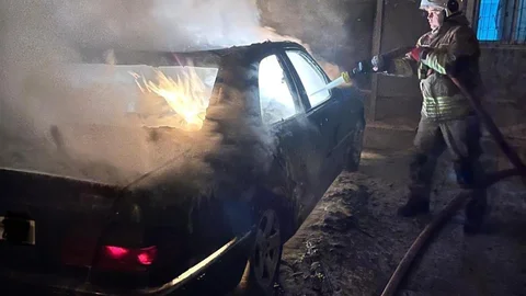 Defne'de Otomobil Yangında Kullanılamaz Hale Geldi