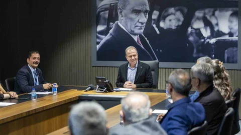 Mersin'de Muhtarlarla İletişim Vurgusu