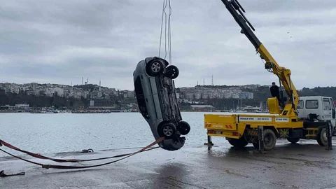 Şile Limanı’nda Otomobil Denize Düştü