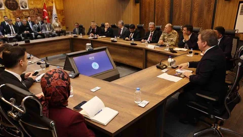 Erzincan'da Kamu Hizmetleri Toplantısı