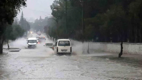 Muğla'da Sağanak Yağış Etkisini Gösteriyor