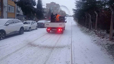 Kırıkkale'de Karla Mücadele Çalışmaları Devam Ediyor