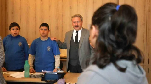 Gençler Kayseri'de İngilizce Öğreniyor