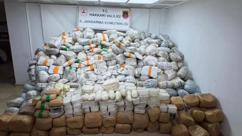 Yüksekova'da Uyuşturucu Operasyonu Gerçekleşti
