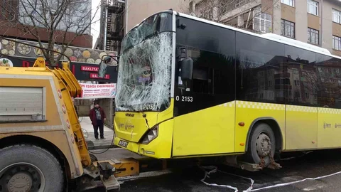 Sancaktepe'de İETT Otobüsü Kazası