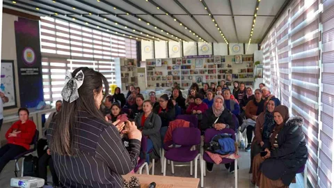 Tarsus'ta Kadınlara Sağlık Eğitimi Verildi