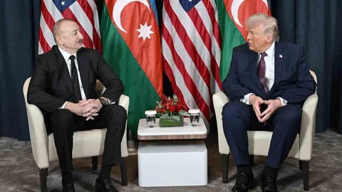 Aliyev, Trump ile Davos'ta Buluştu